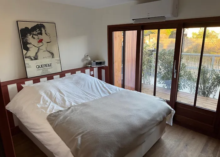 Cabanon Regina 度假居 *